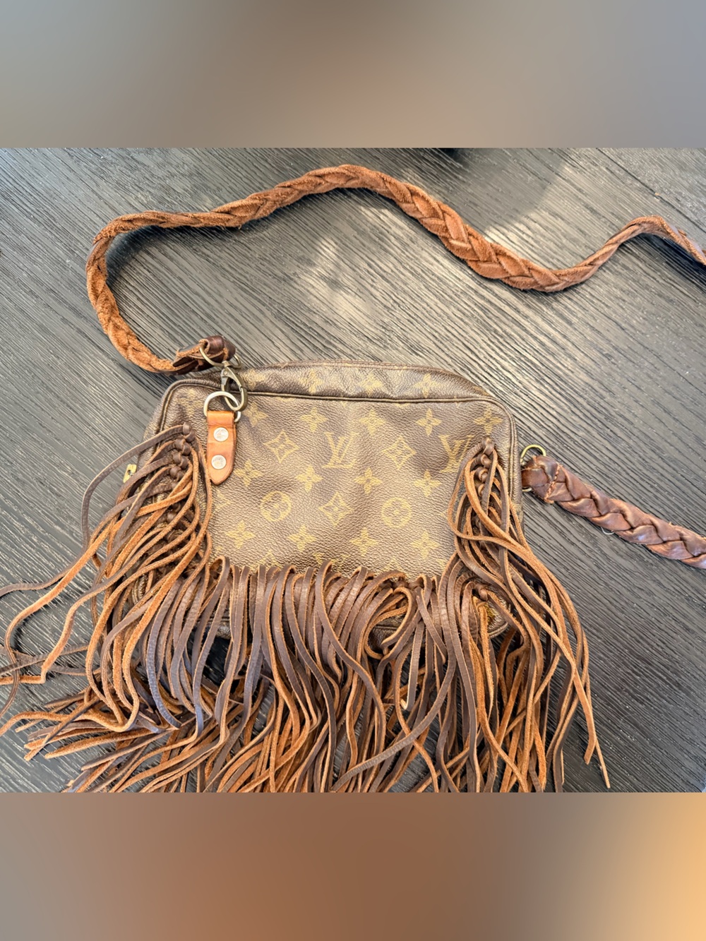 Louis Vuitton- Brown Fringe Crossbody Bag VINTAGE BOHO